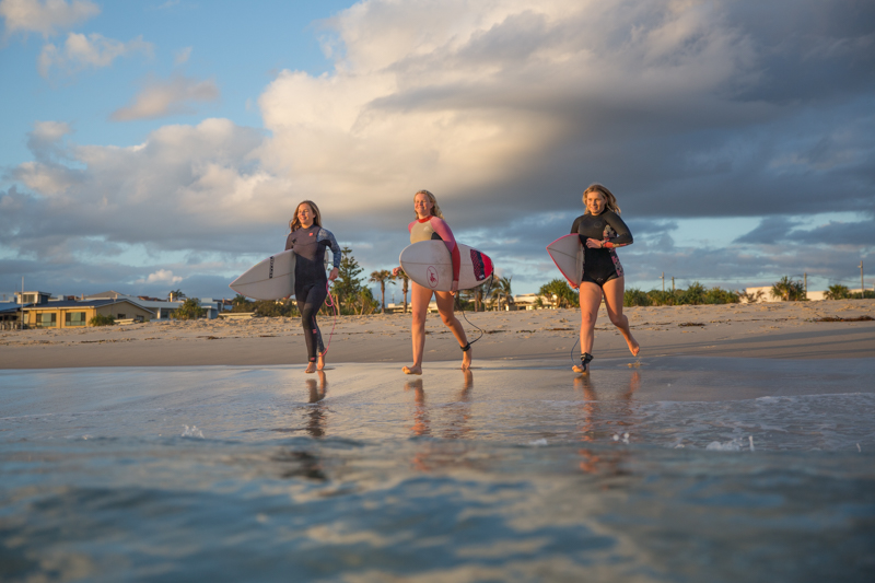 Surfing in Norco Country with Elise, Kelly & Sofie