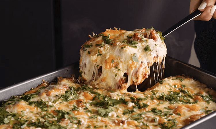 Cheesy Spinach & Olive Pasta Bake